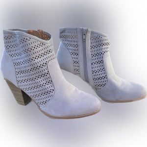 Light gray ankle boots with heel